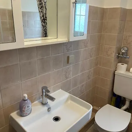 Messe Zimmer/ferienwohnung Apartmán *