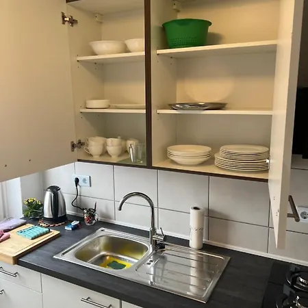 Messe Zimmer/ferienwohnung Διαμέρισμα